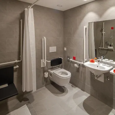 Hotel & Lounge Maggiore 4*