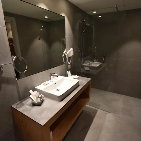 Hotel & Lounge Maggiore 4*